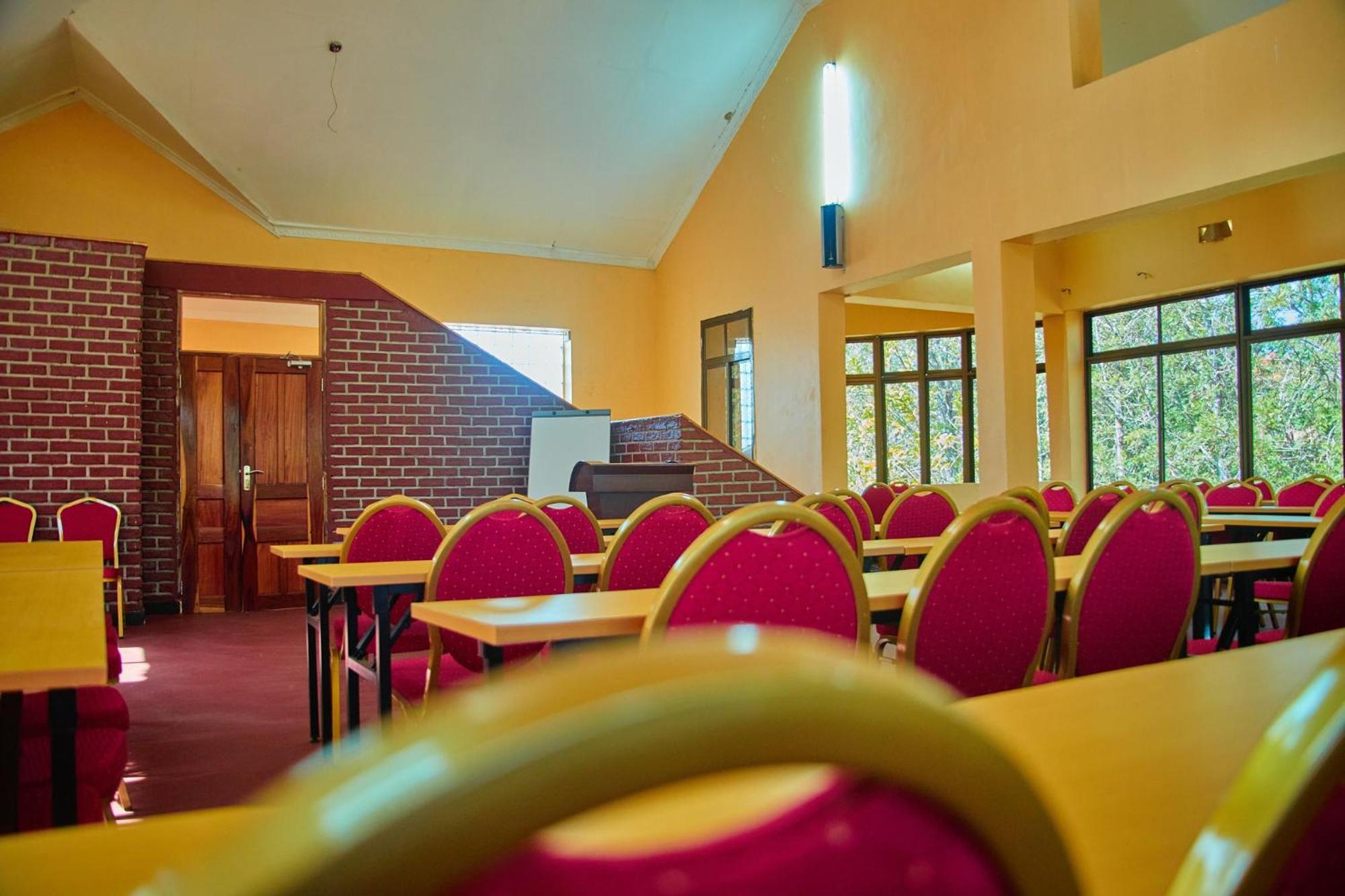 Ngorongoro Corridor Lodge Karatu Extérieur photo